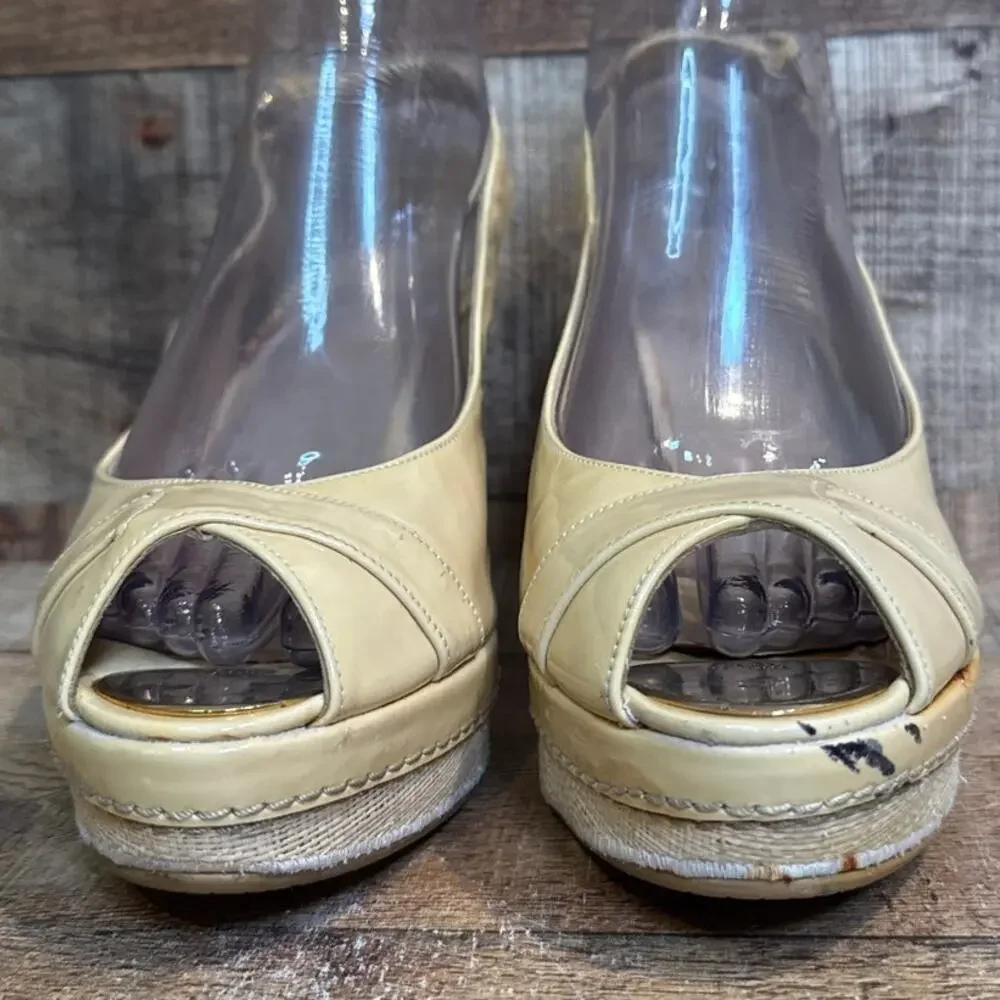 Stuart Weitzman Patent Leather Tan Wedge Slingback Heels Peep Toe Size 8 - Picture 3 of 14